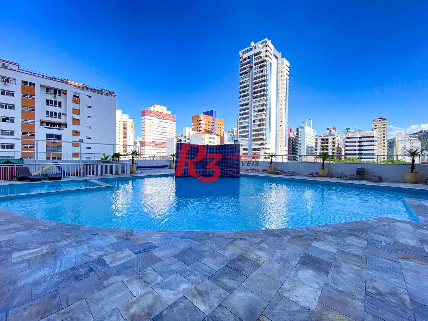 Apartamento para alugar, 108 m² por R$ 8.750,00/mês - Gonzaga - Santos/SP