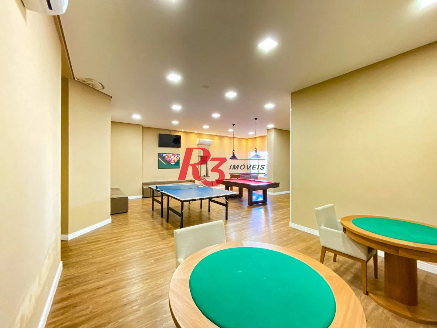 Apartamento para alugar, 108 m² por R$ 8.750,00/mês - Gonzaga - Santos/SP
