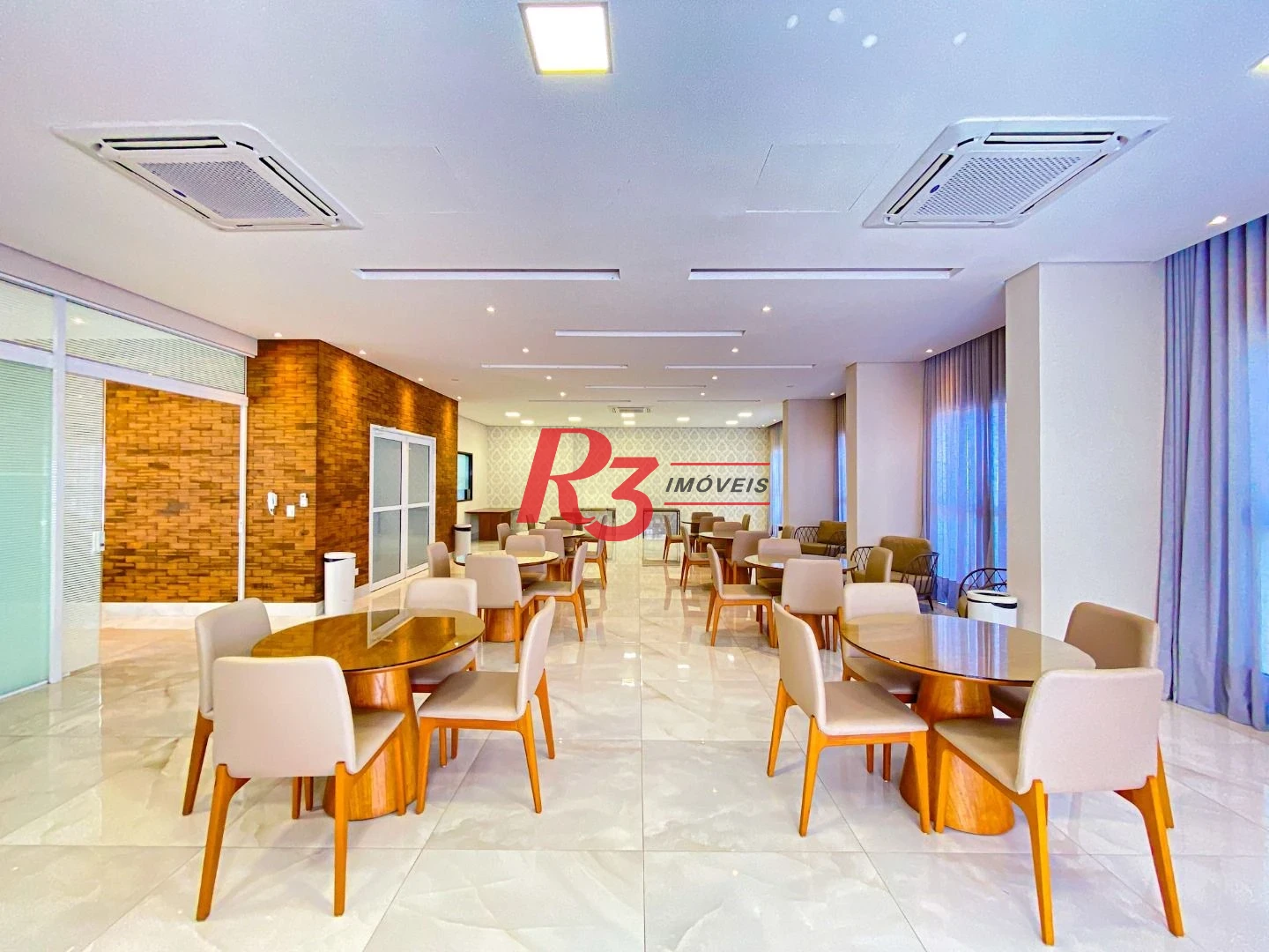 Apartamento para alugar, 108 m² por R$ 8.750,00/mês - Gonzaga - Santos/SP
