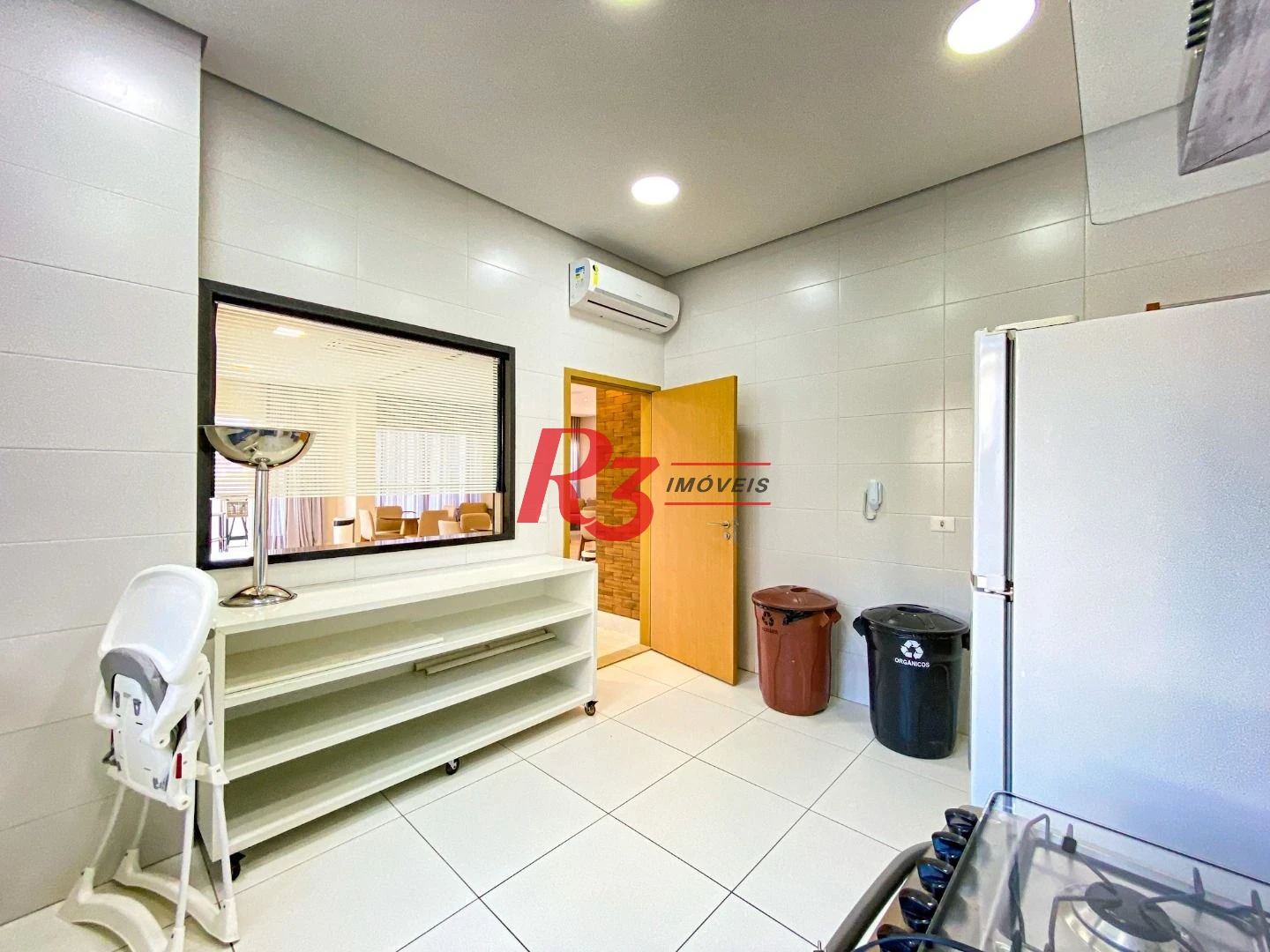 Apartamento para alugar, 108 m² por R$ 8.750,00/mês - Gonzaga - Santos/SP