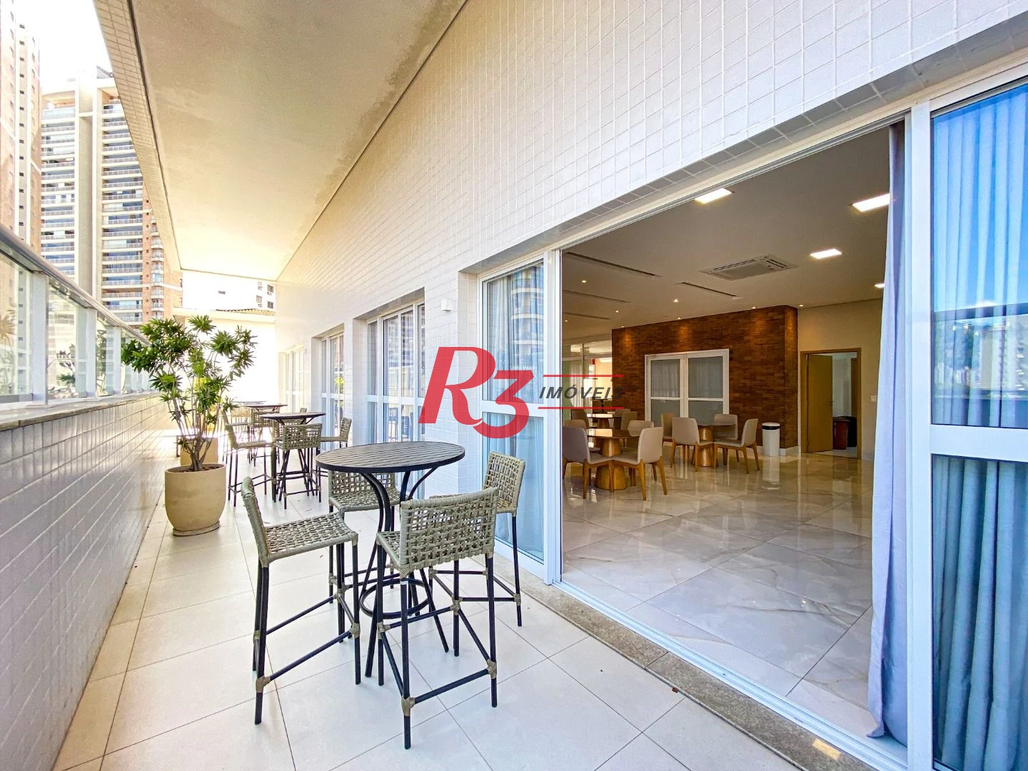Apartamento para alugar, 108 m² por R$ 8.750,00/mês - Gonzaga - Santos/SP
