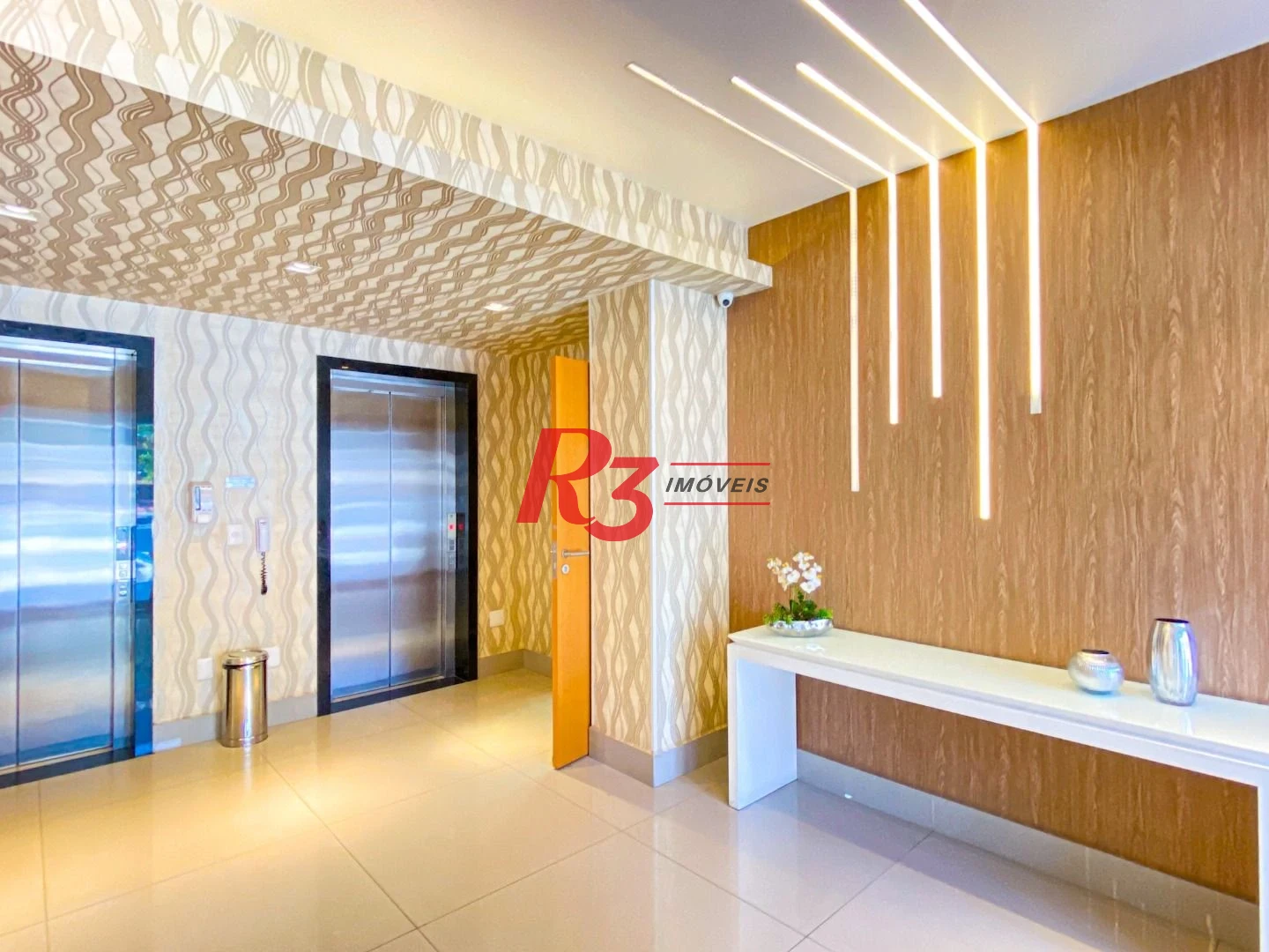 Apartamento à venda, 55 m² por R$ 790.000,00 - Embaré - Santos/SP