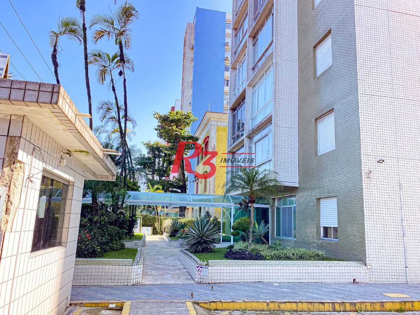 Apartamento com 2 dormitórios à venda, 78 m² por R$ 557.000,00 - Embaré - Santos/SP