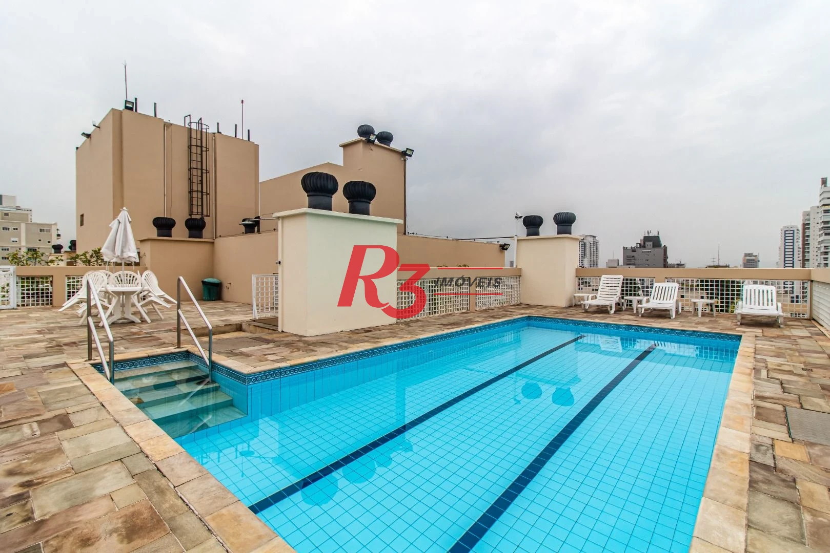 Apartamento com 2 dormitórios à venda, 70 m² por R$ 730.000,00 - Gonzaga - Santos/SP