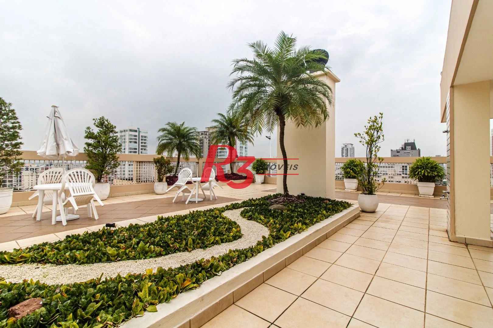 Apartamento com 2 dormitórios à venda, 70 m² por R$ 730.000,00 - Gonzaga - Santos/SP