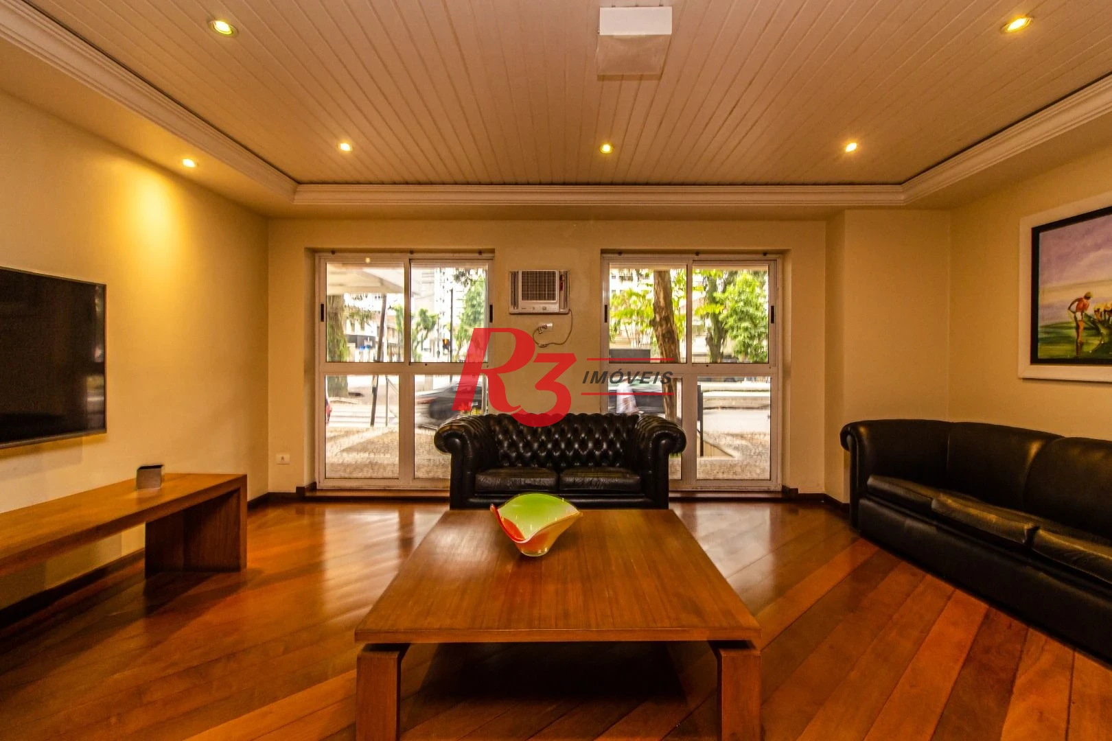 Apartamento com 2 dormitórios à venda, 70 m² por R$ 730.000,00 - Gonzaga - Santos/SP