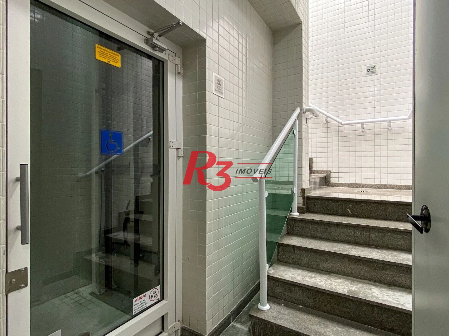 Cobertura com 3 dormitórios à venda, 166 m² por R$ 3.490.000,00 - Embaré - Santos/SP
