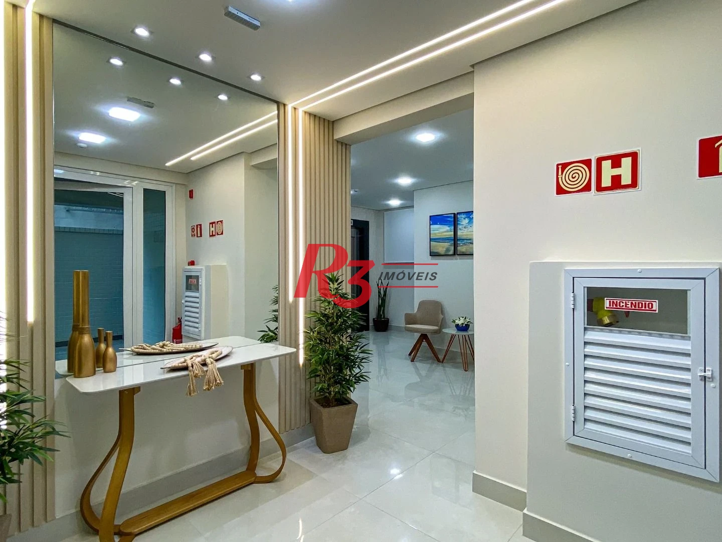 Cobertura com 3 dormitórios à venda, 166 m² por R$ 3.490.000,00 - Embaré - Santos/SP