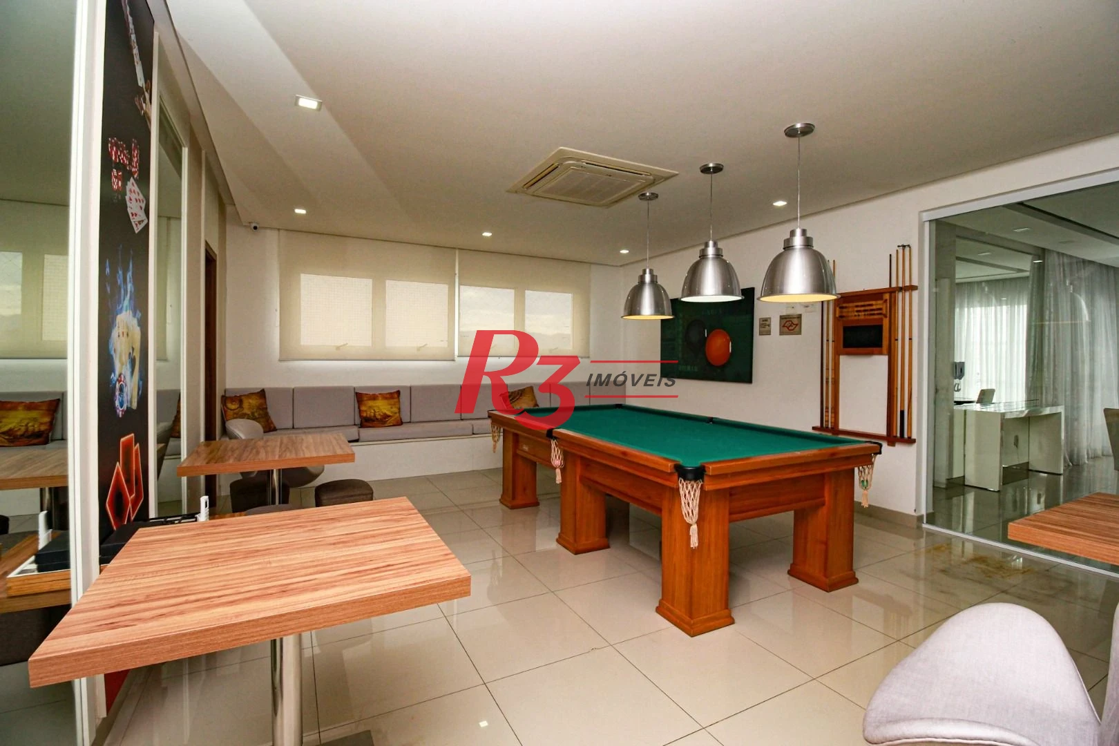 Apartamento com 2 dormitórios à venda, 114 m² por R$ 1.915.000,00 - Pompéia - Santos/SP