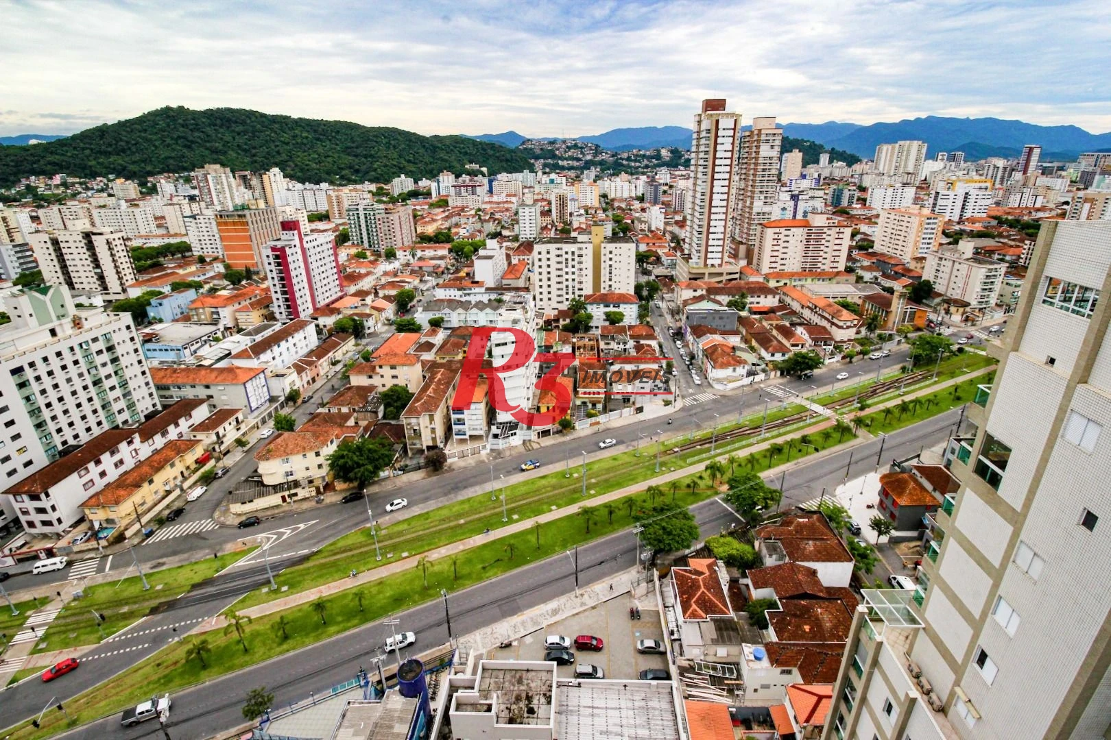 Apartamento com 2 dormitórios à venda, 114 m² por R$ 1.915.000,00 - Pompéia - Santos/SP