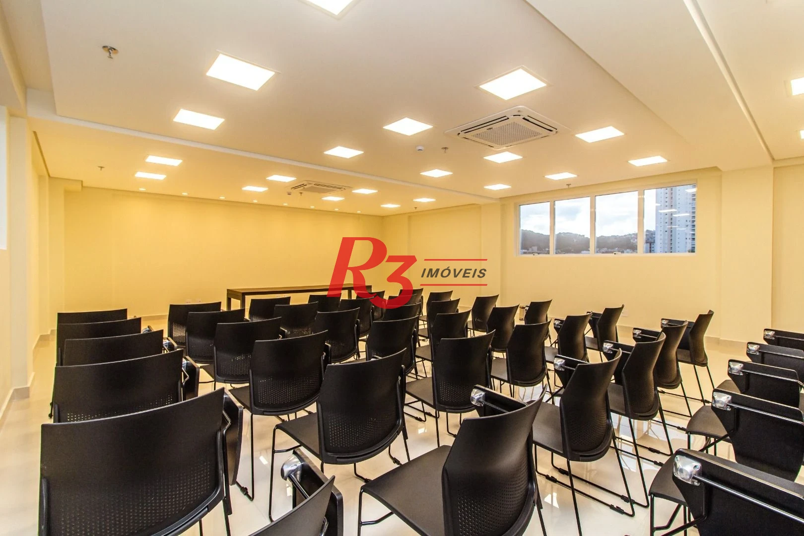 Laje para alugar, 682 m² - Vila Matias - Santos/SP