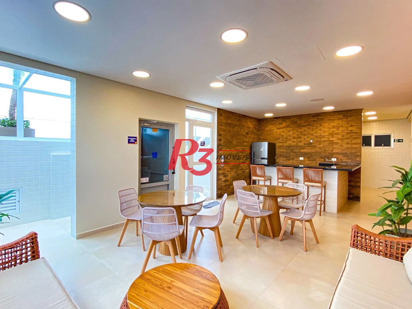 Apartamento para alugar, 70 m² por R$ 5.900,00/mês - Boqueirão - Santos/SP