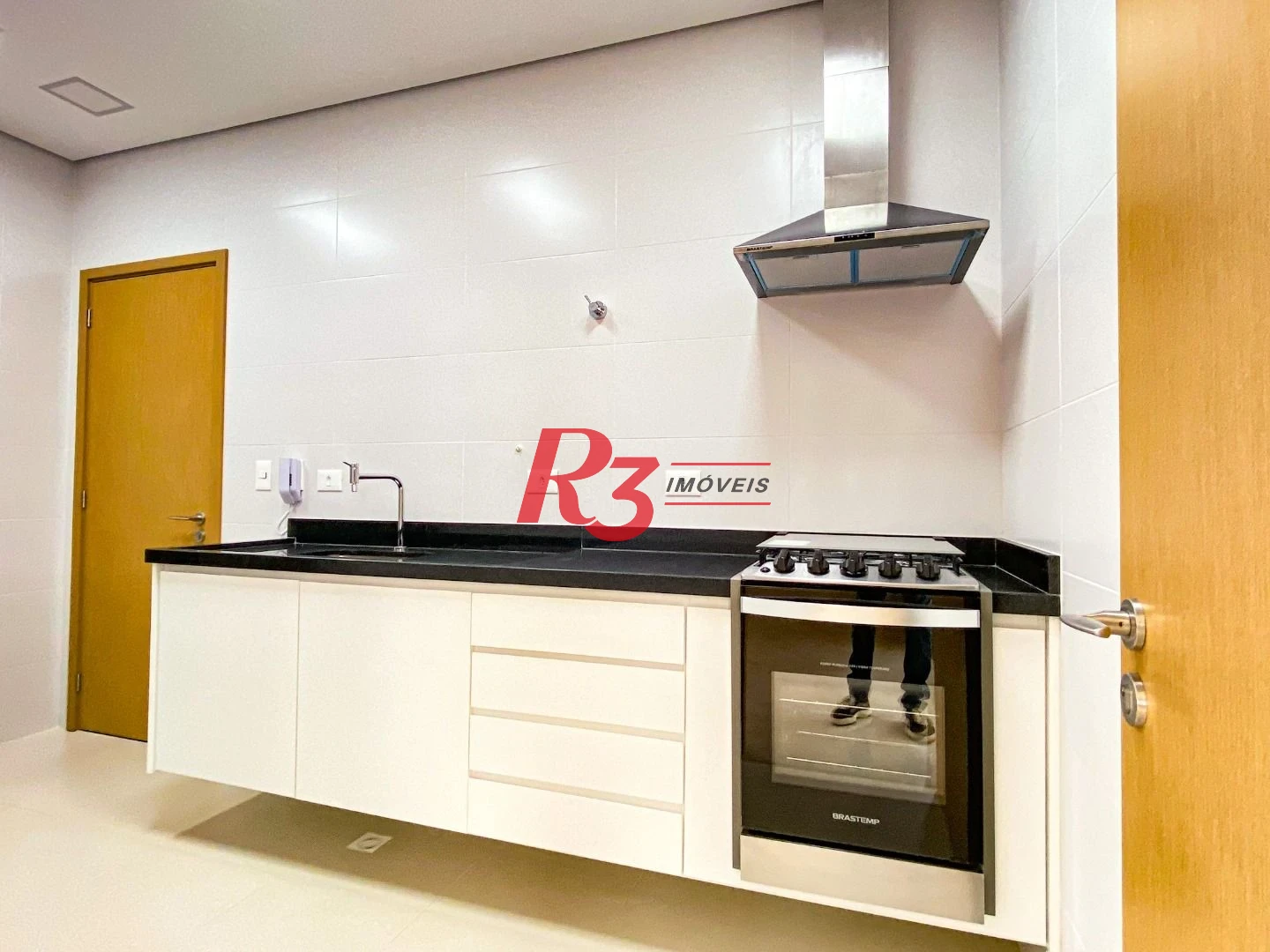 Apartamento para alugar, 70 m² por R$ 5.900,00/mês - Boqueirão - Santos/SP