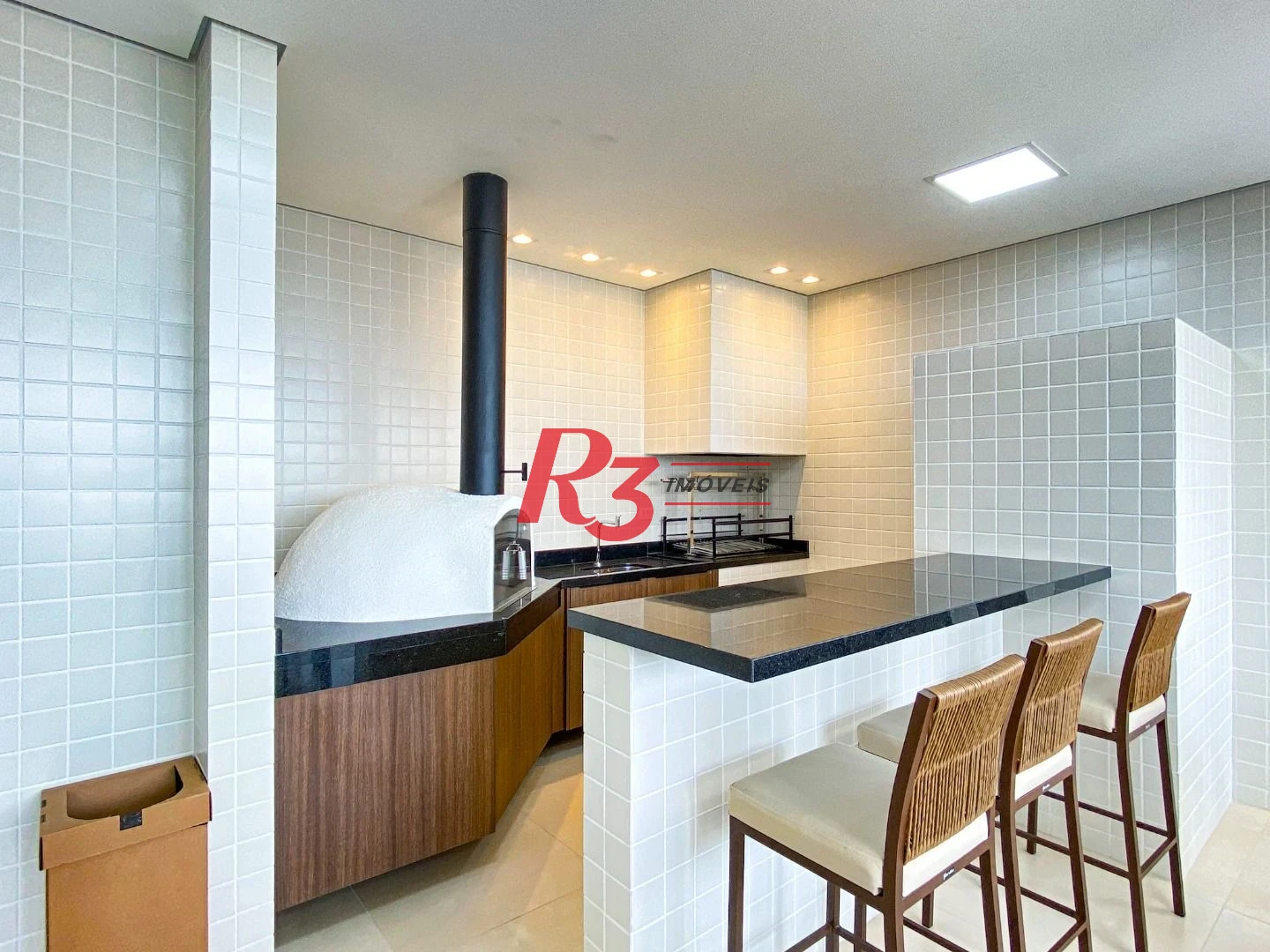Apartamento para alugar, 70 m² por R$ 5.900,00/mês - Boqueirão - Santos/SP