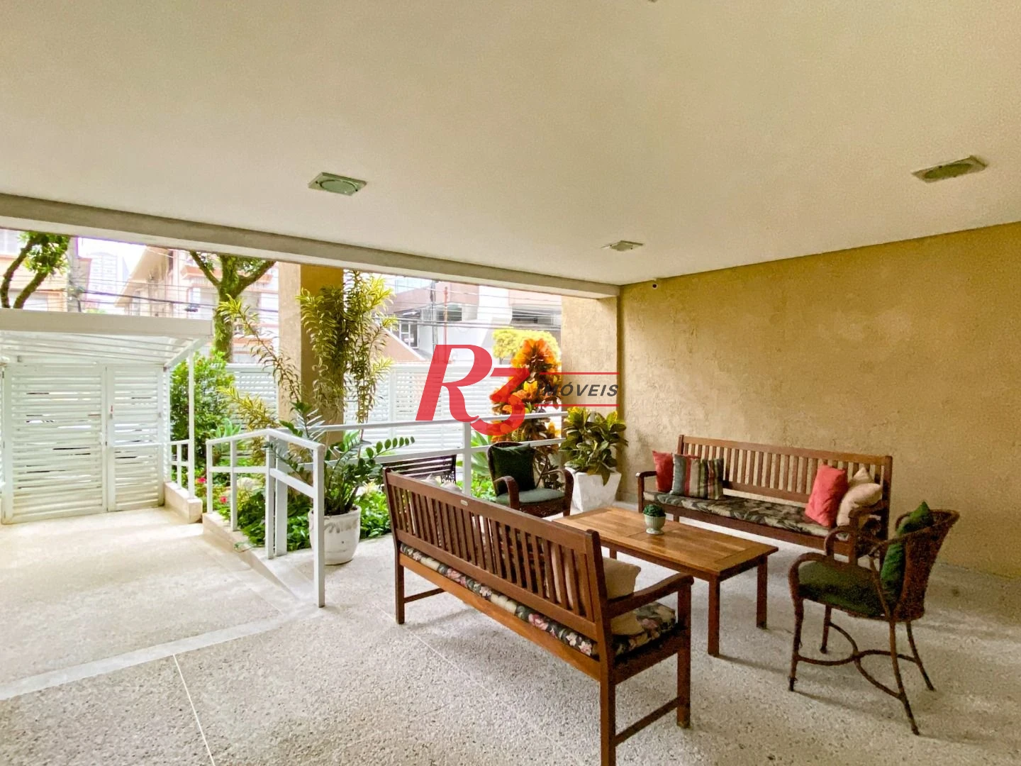 Cobertura com 4 dormitórios à venda, 242 m² por R$ 1.390.000,00 - Gonzaga - Santos/SP