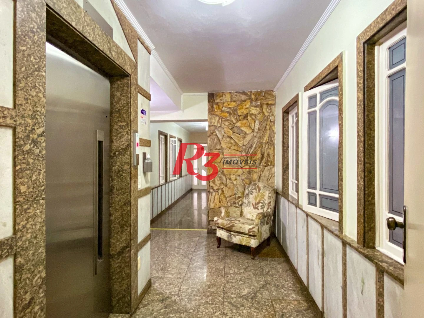 Cobertura com 4 dormitórios à venda, 242 m² por R$ 1.390.000,00 - Gonzaga - Santos/SP