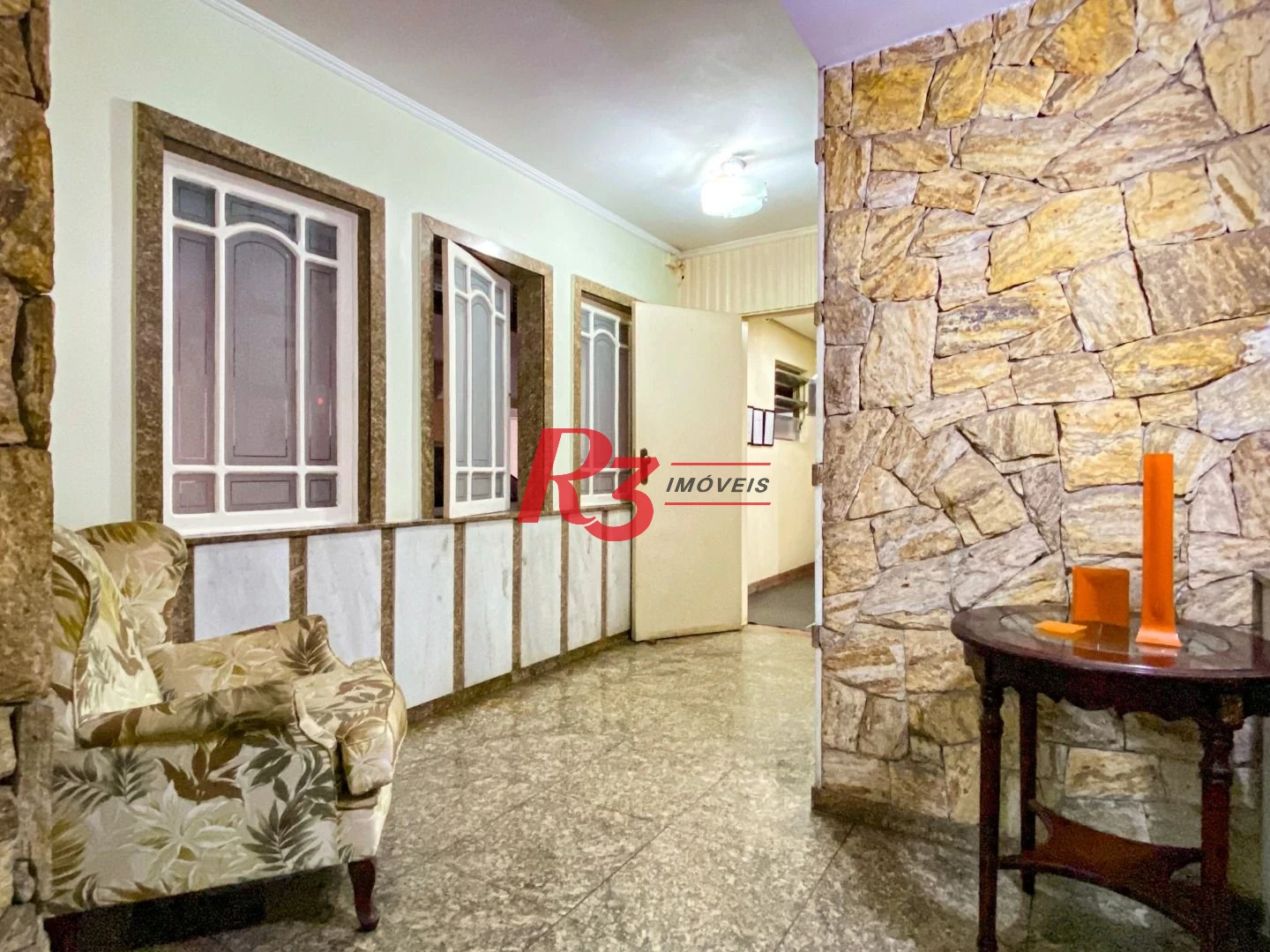 Cobertura com 4 dormitórios à venda, 242 m² por R$ 1.390.000,00 - Gonzaga - Santos/SP