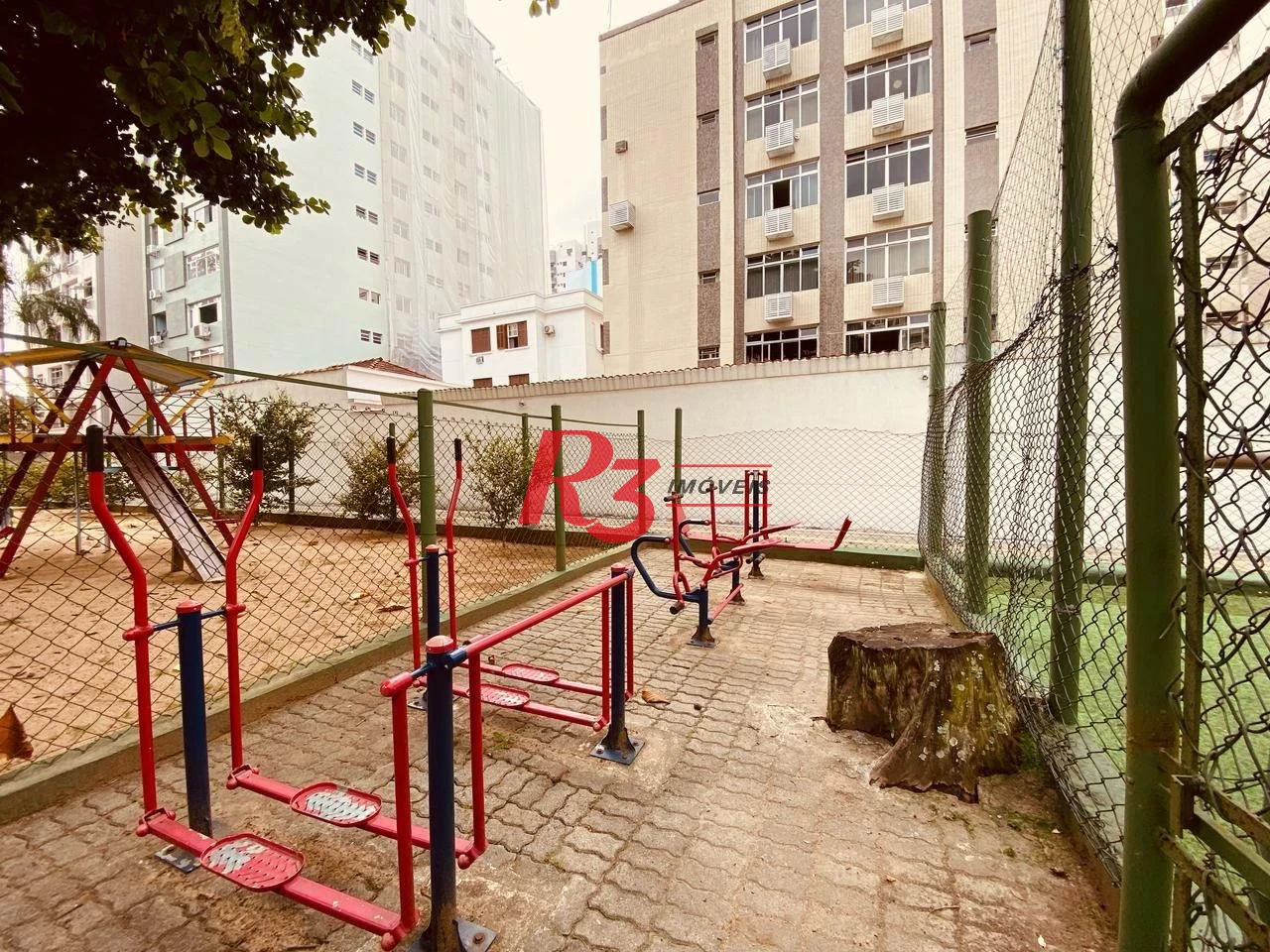 Apartamento com 2 dormitórios à venda, 63 m² por R$ 645.000,00 - Aparecida - Santos/SP
