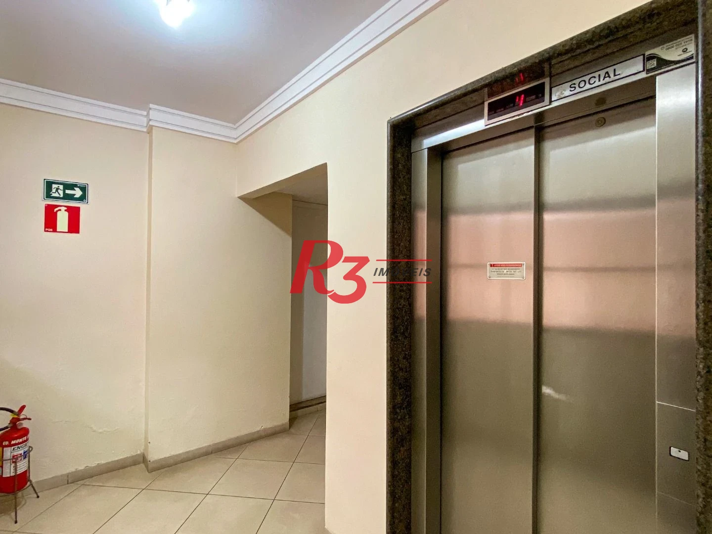 Apartamento com 2 dormitórios à venda, 99,46 m² por R$ 810.000 - Gonzaga - Santos/SP