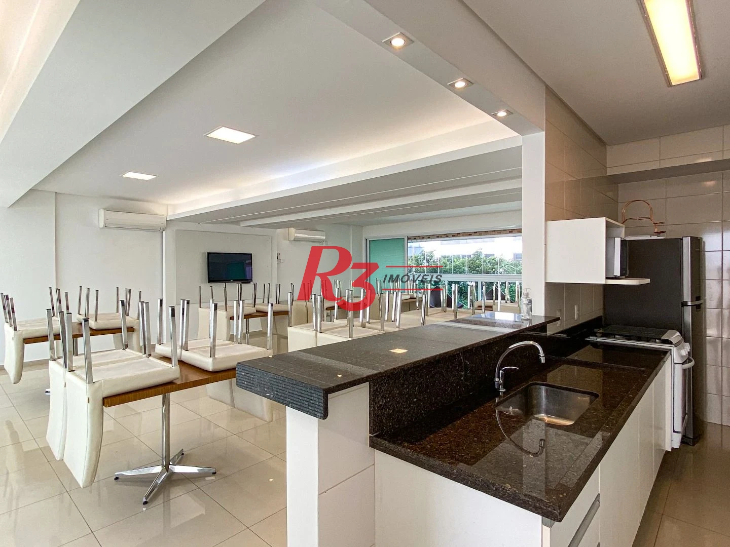 Apartamento com 4 dormitórios à venda, 191 m² - Gonzaga - Santos/SP