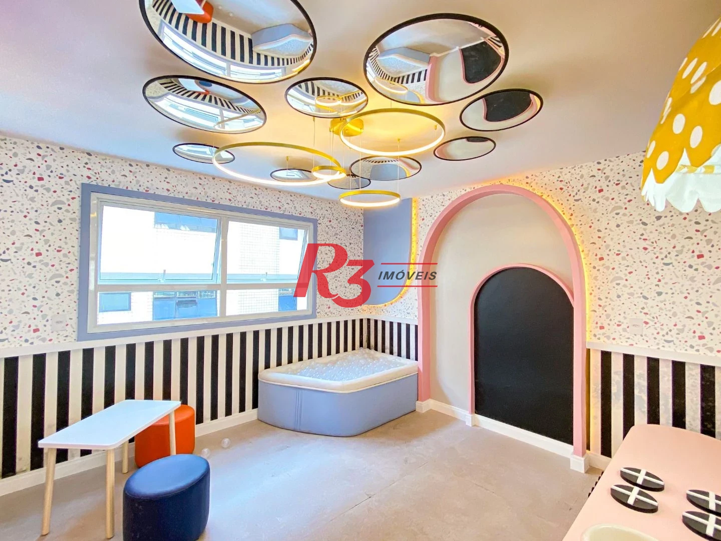 Apartamento com 2 dormitórios à venda, 82 m² por R$ 890.000,00 - Aparecida - Santos/SP