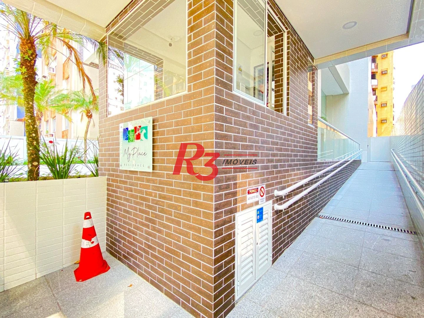 Apartamento com 2 dormitórios à venda, 82 m² por R$ 890.000,00 - Aparecida - Santos/SP