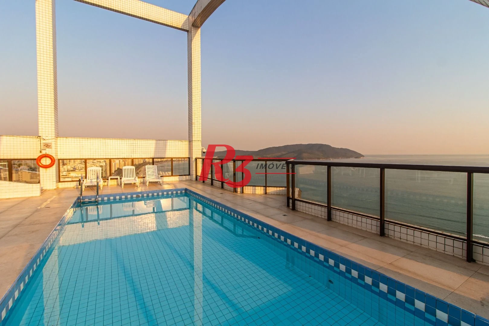 Flat com 2 dormitórios para alugar, 60 m² por R$ 7.000,02/mês - Boqueirão - Santos/SP