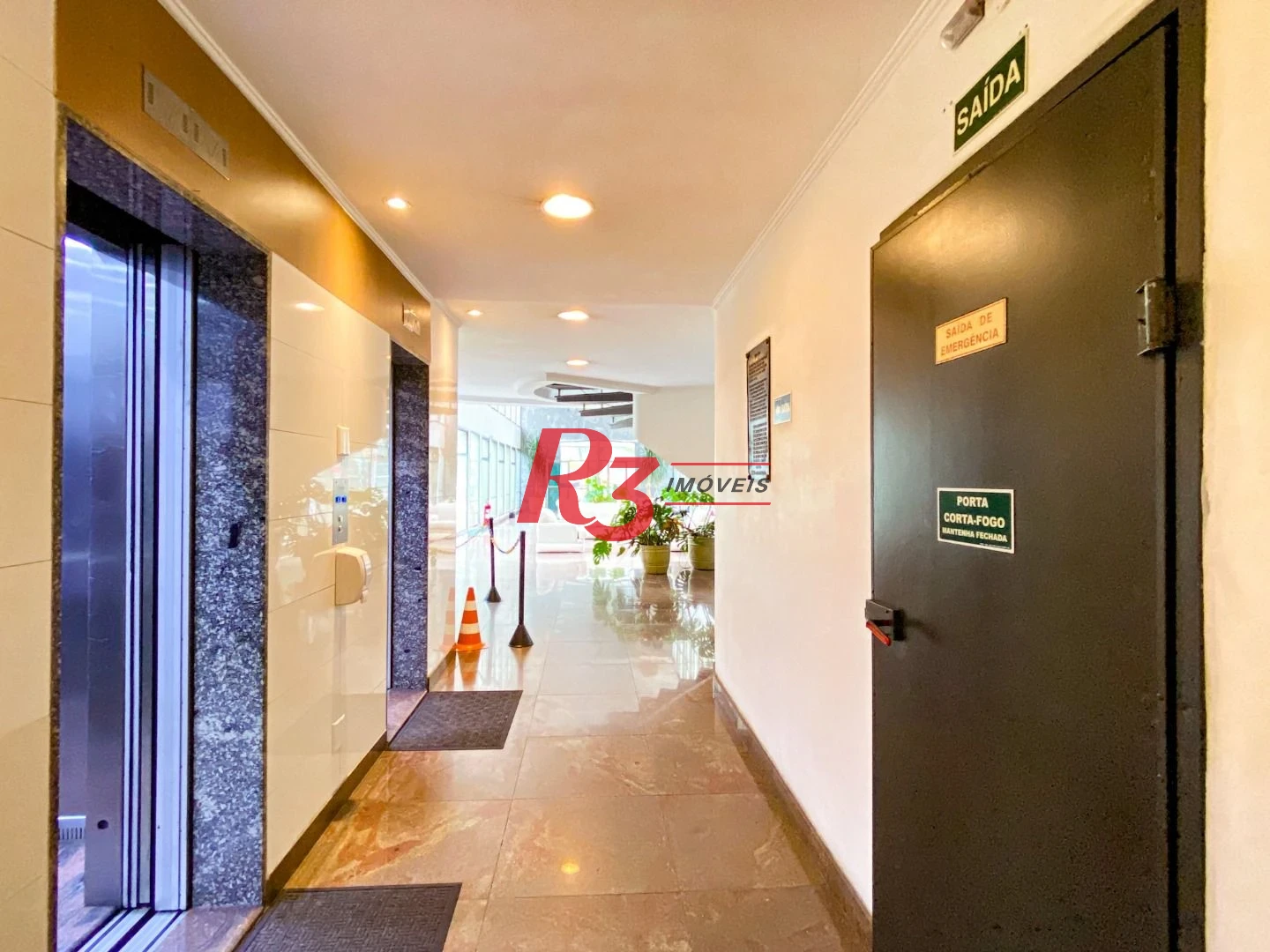 Sala à venda, 73 m² por R$ 449.000,00 - Gonzaga - Santos/SP