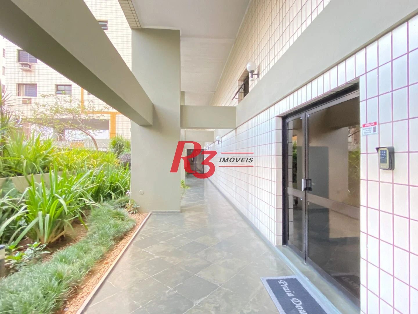 Apartamento com 1 dormitório para alugar, 65 m² por R$ 4.200,00/mês - Embaré - Santos/SP