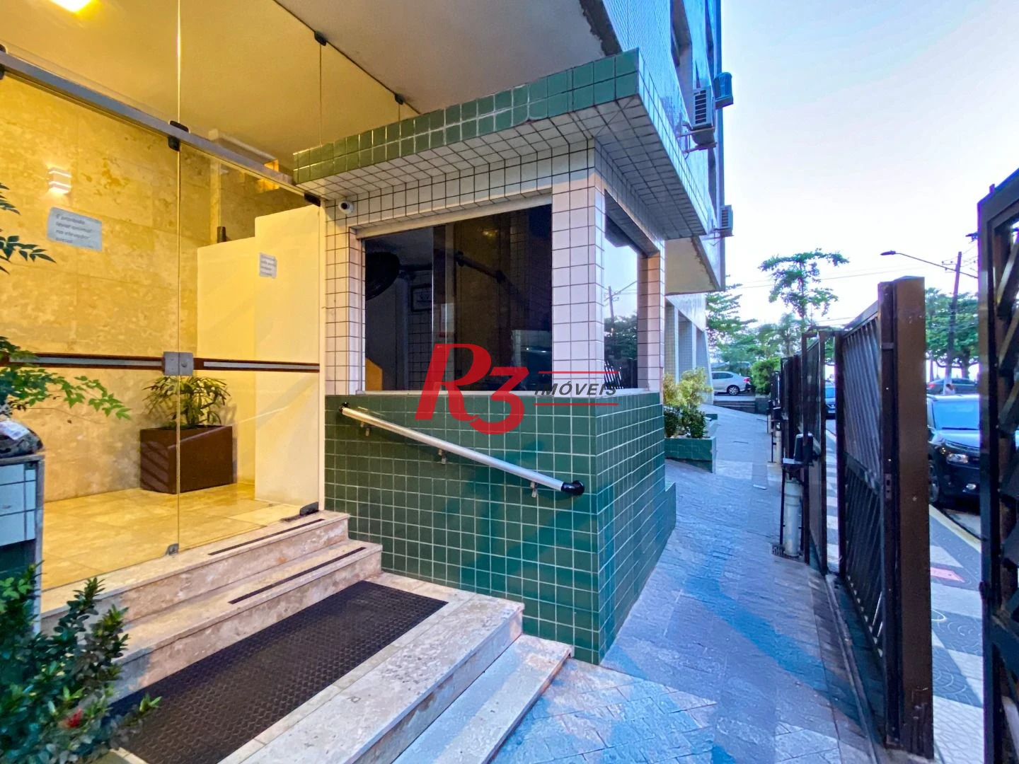 Apartamento com 3 dormitórios à venda, 200 m² por R$ 1.950.000,00 - Boqueirão - Santos/SP