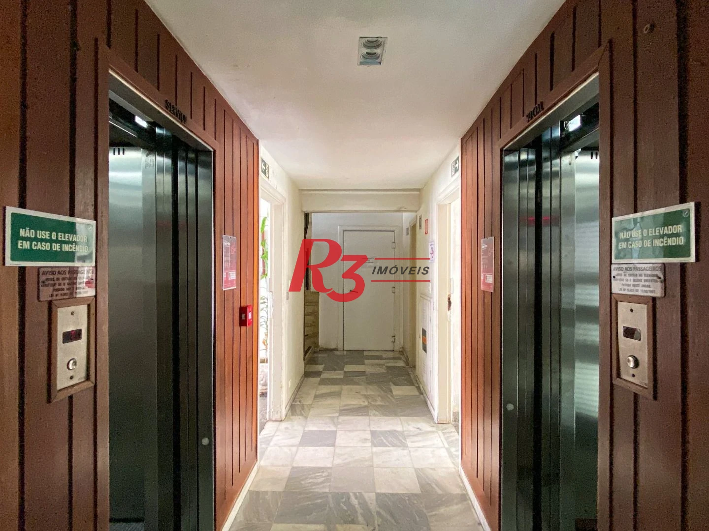 Apartamento com 3 dormitórios à venda, 117 m² por R$ 850.000,00 - Gonzaga - Santos/SP