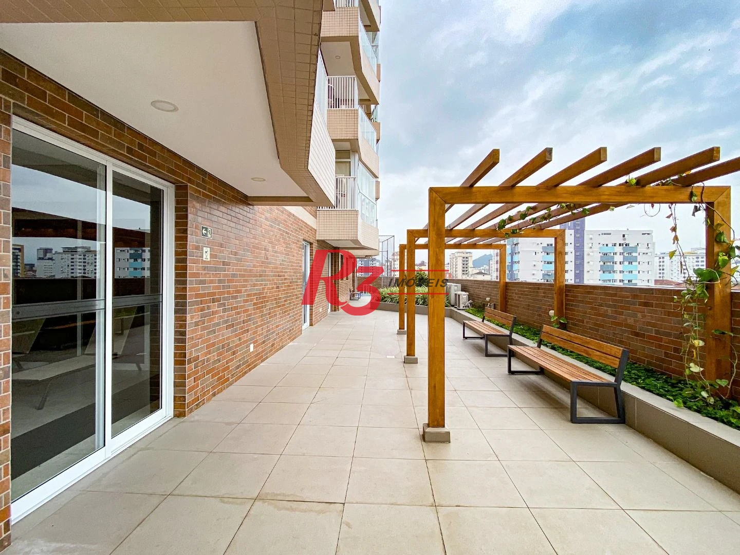 Apartamento com 2 dormitórios à venda, 66 m² por R$ 910.000,00 - Campo Grande - Santos/SP