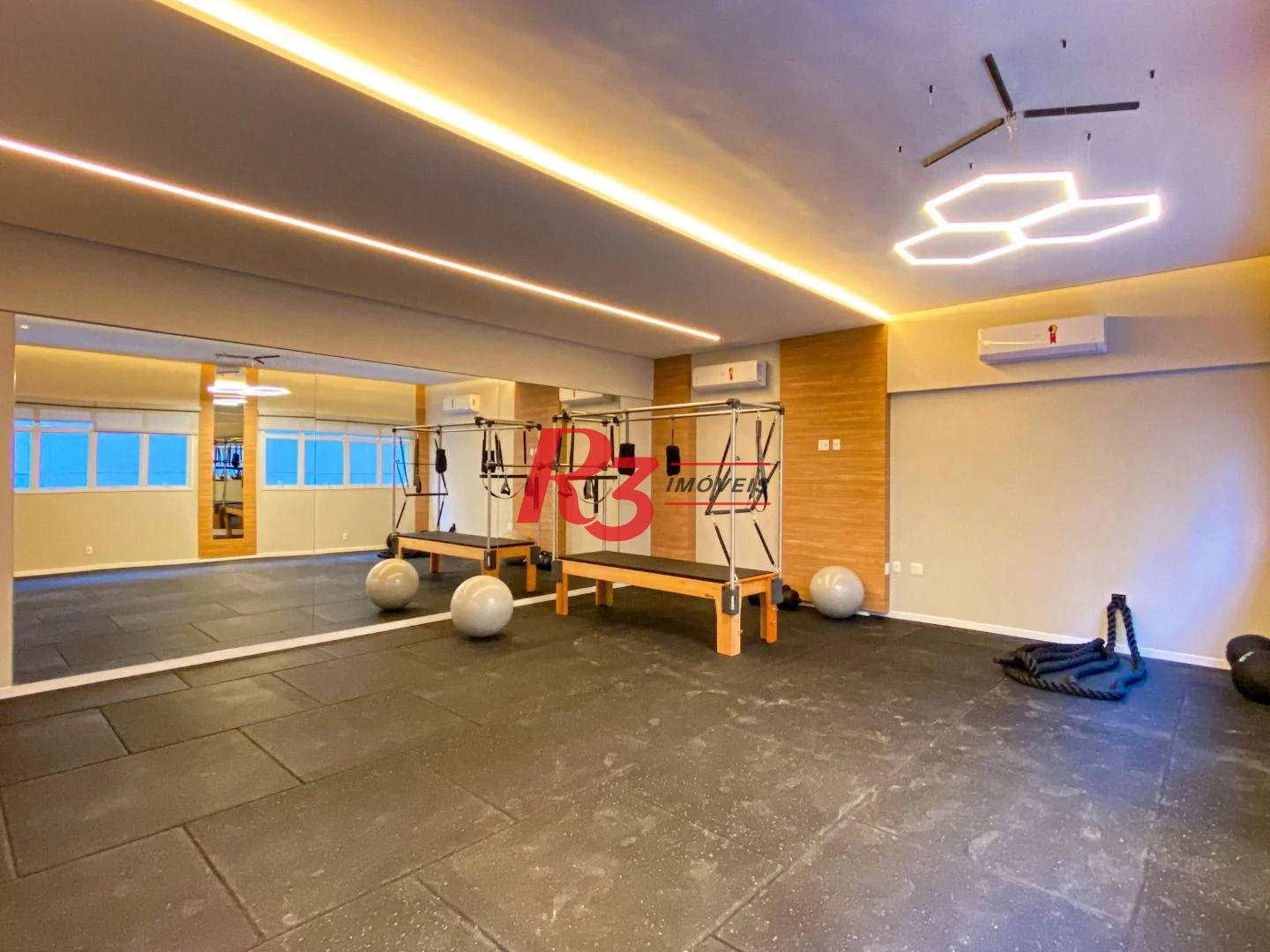 Apartamento à venda, 116 m² por R$ 2.456.000,00 - Gonzaga - Santos/SP