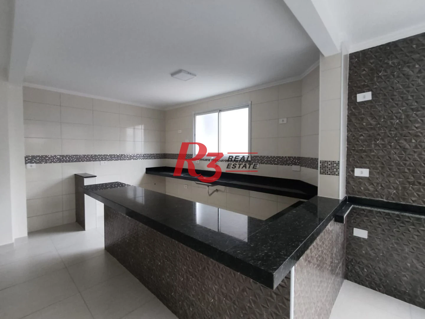 Apartamento com 3 dormitórios à venda, 93 m² por R$ 620.000,00 - Vila Tupi - Praia Grande/SP