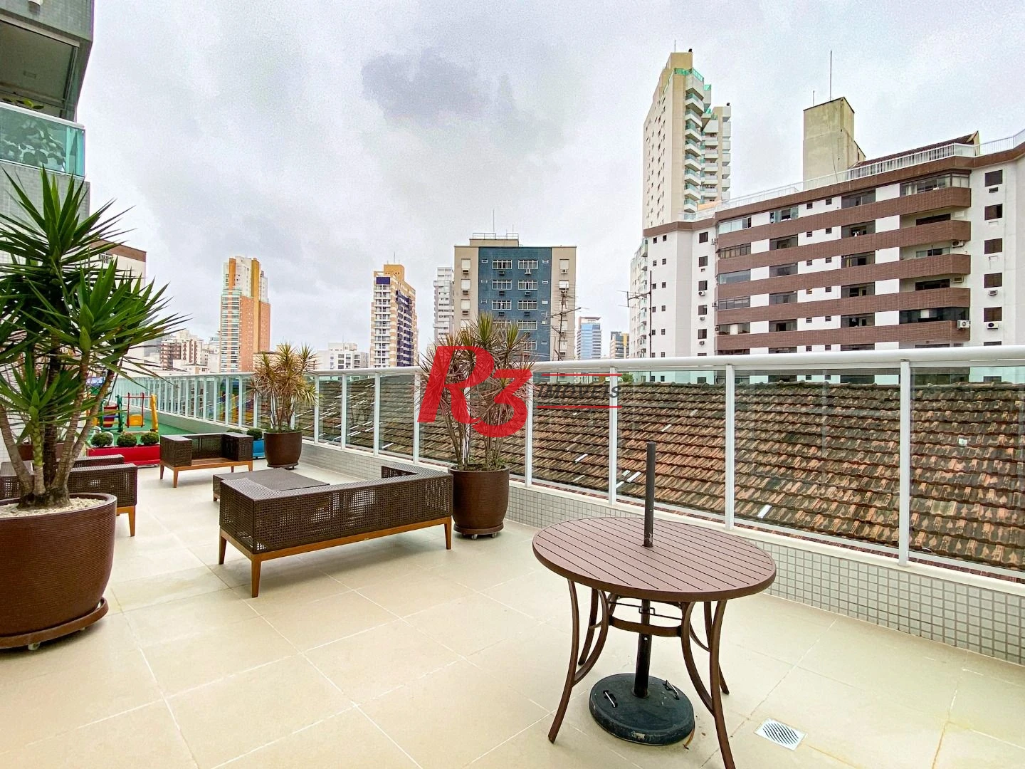 Apartamento com 2 dormitórios para alugar, 74 m² por R$ 7.000,00/mês - Gonzaga - Santos/SP