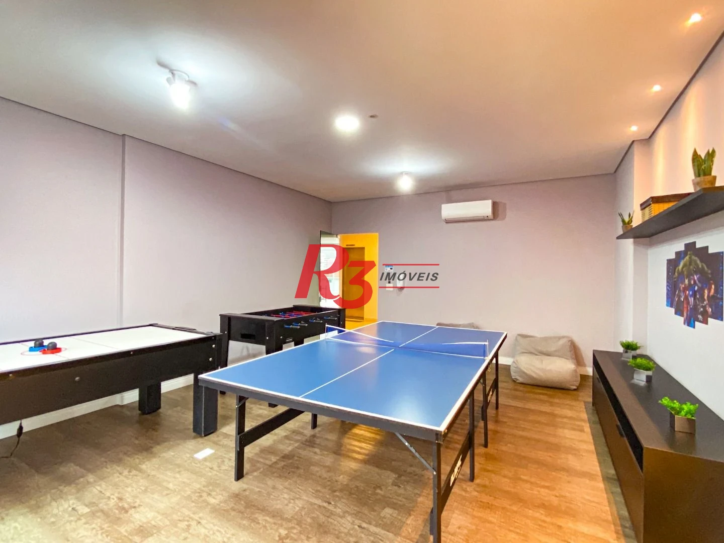 Apartamento com 2 dormitórios para alugar, 74 m² por R$ 7.000,00/mês - Gonzaga - Santos/SP