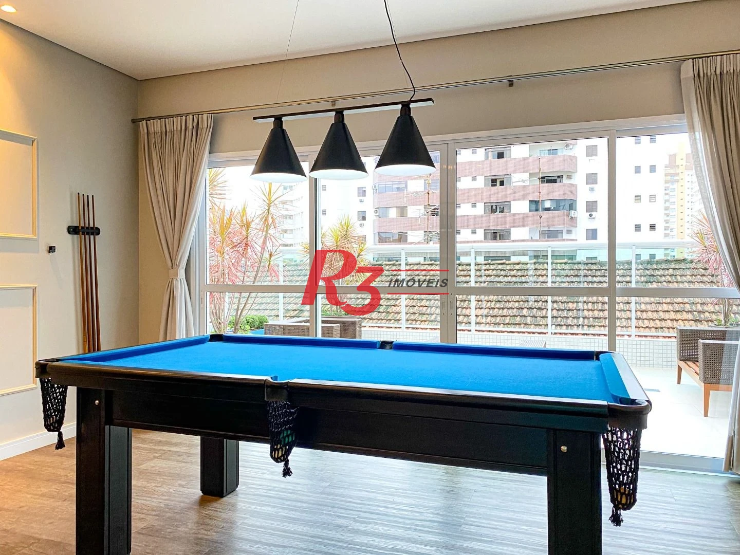 Apartamento com 2 dormitórios para alugar, 74 m² por R$ 7.000,00/mês - Gonzaga - Santos/SP