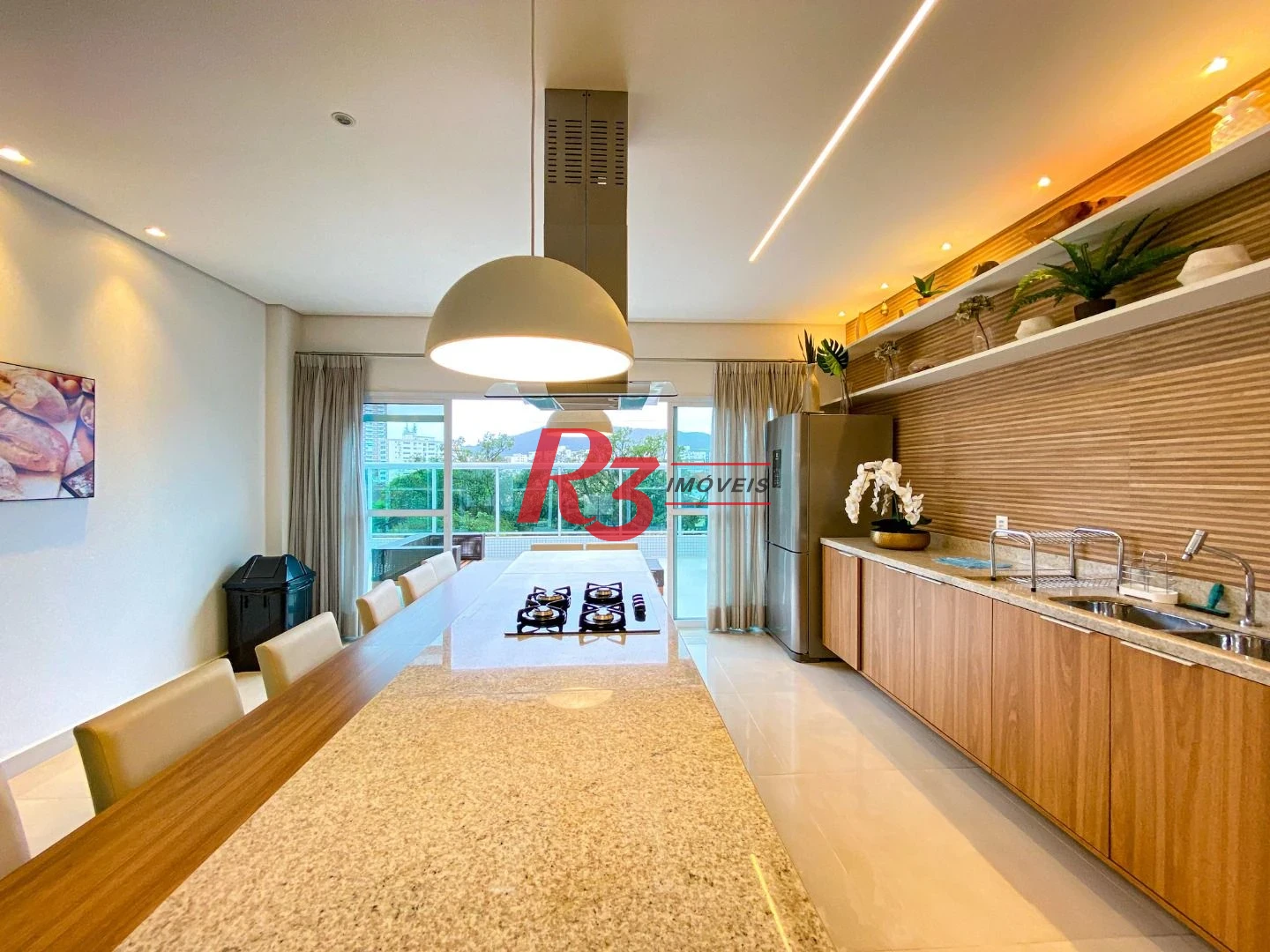 Apartamento com 2 dormitórios para alugar, 74 m² por R$ 7.000,00/mês - Gonzaga - Santos/SP