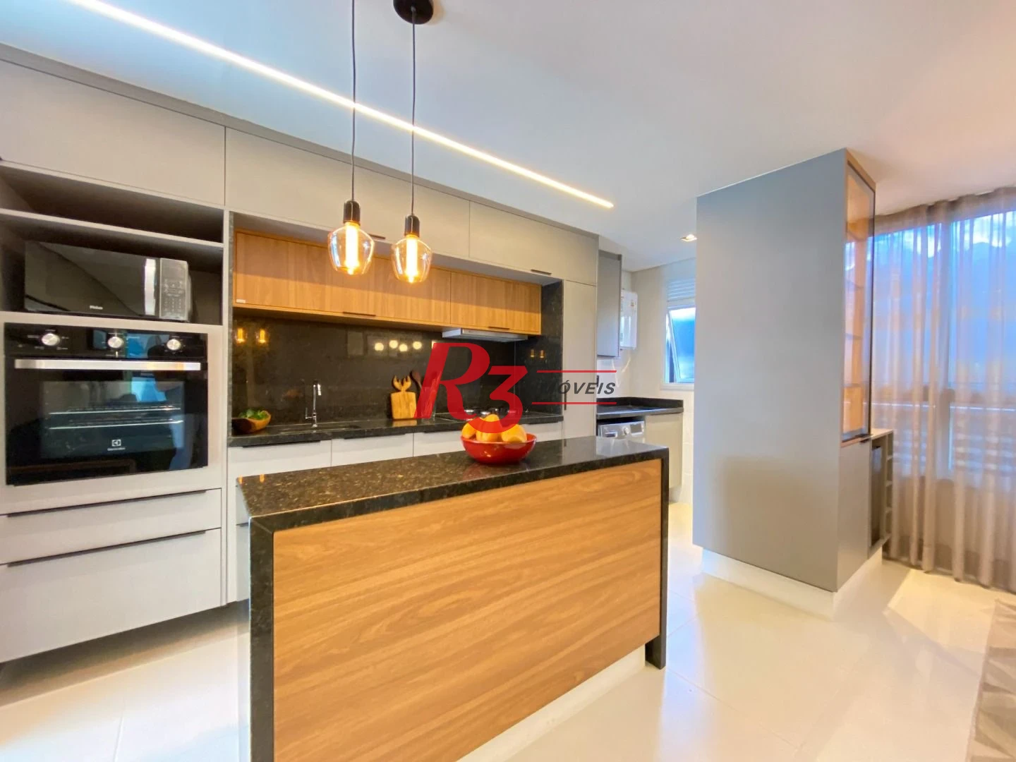 Apartamento com 2 dormitórios à venda, 72 m² por R$ 845.000,00 - Campo Grande - Santos/SP