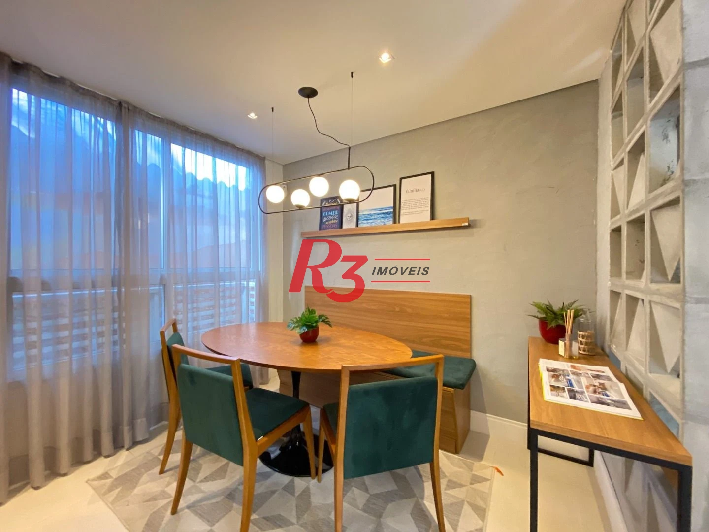 Apartamento com 2 dormitórios à venda, 72 m² por R$ 845.000,00 - Campo Grande - Santos/SP