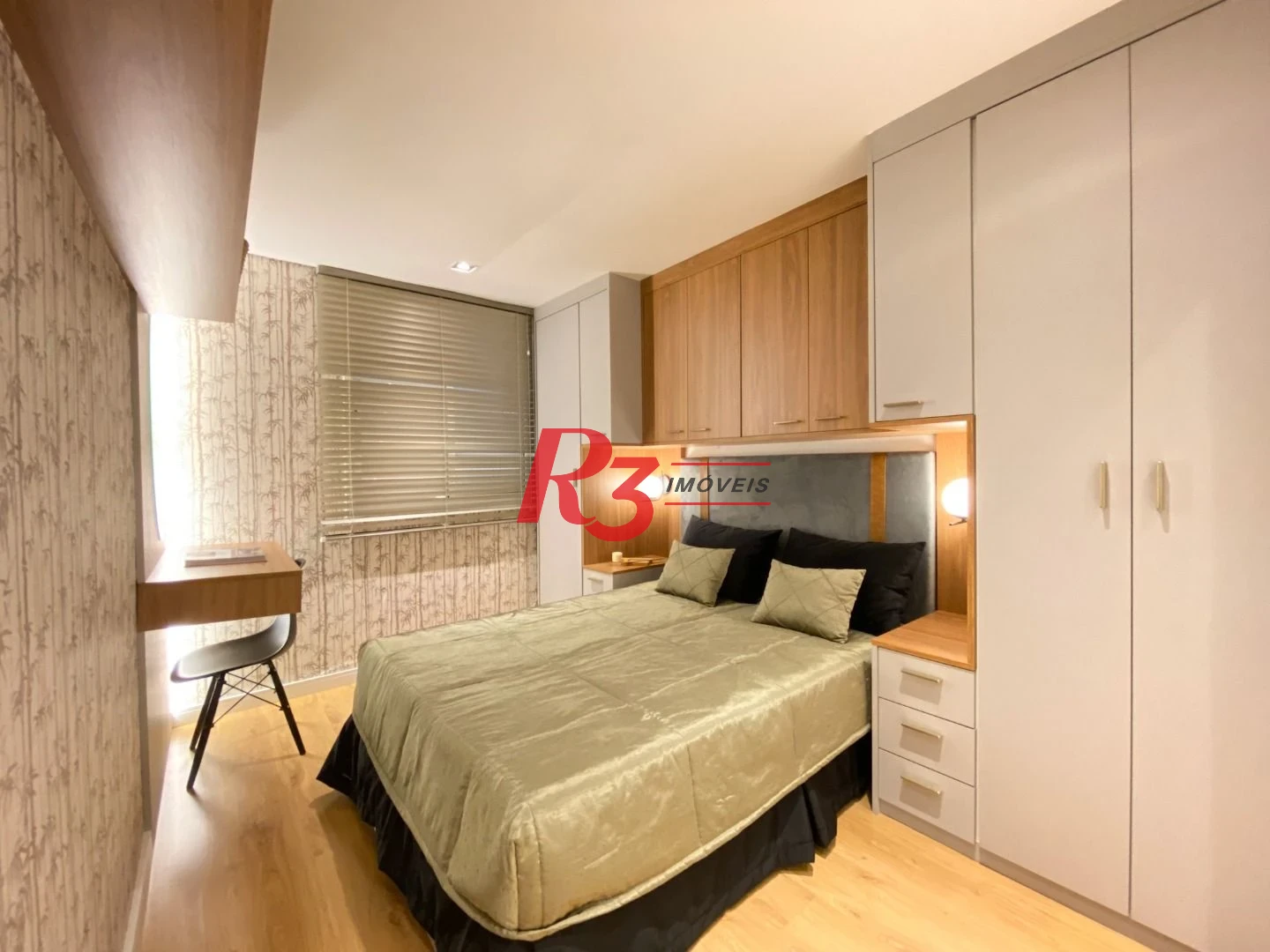Apartamento com 2 dormitórios à venda, 72 m² por R$ 845.000,00 - Campo Grande - Santos/SP