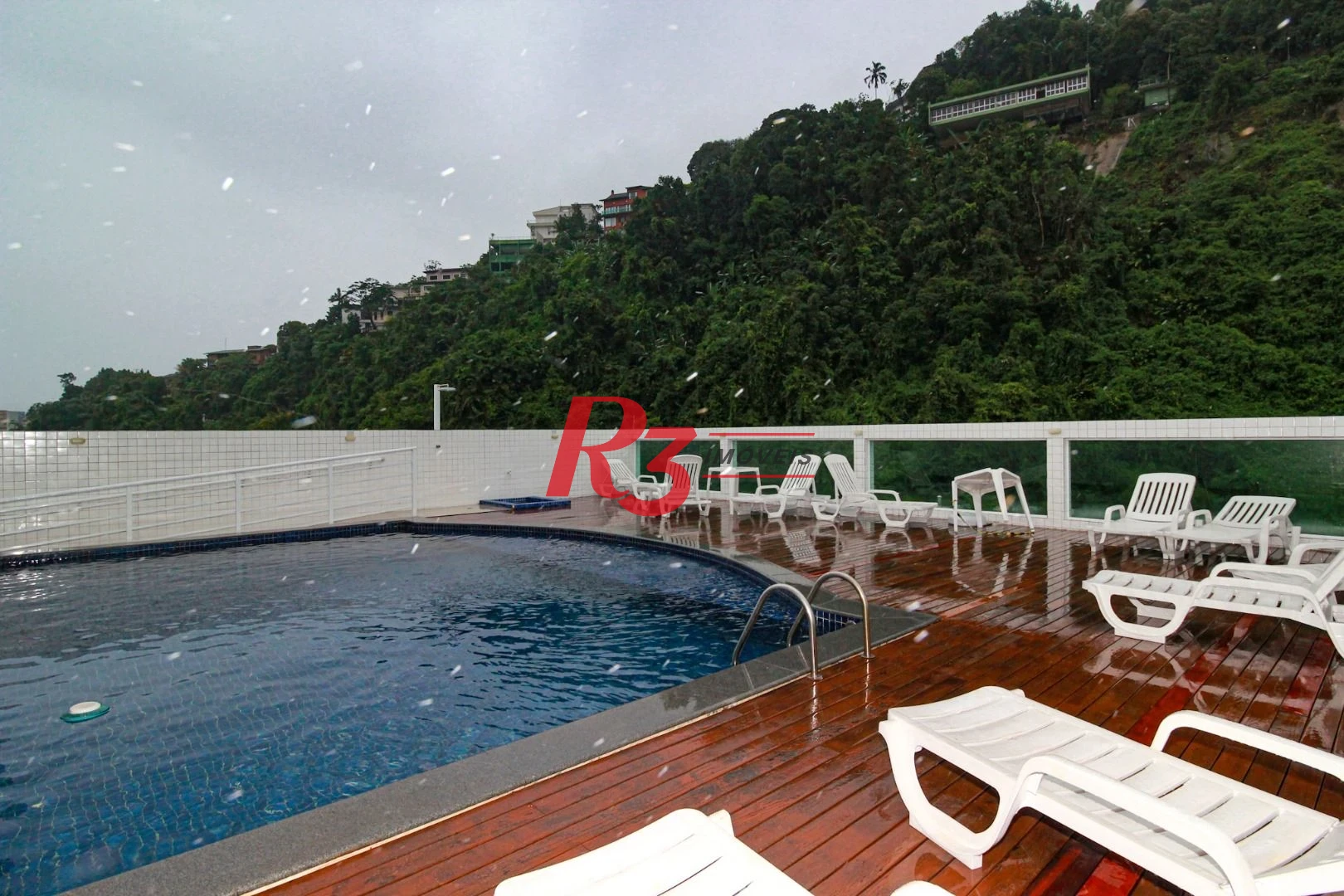 Apartamento com 2 dormitórios à venda, 68 m² por R$ 670.000,00 - Marapé - Santos/SP