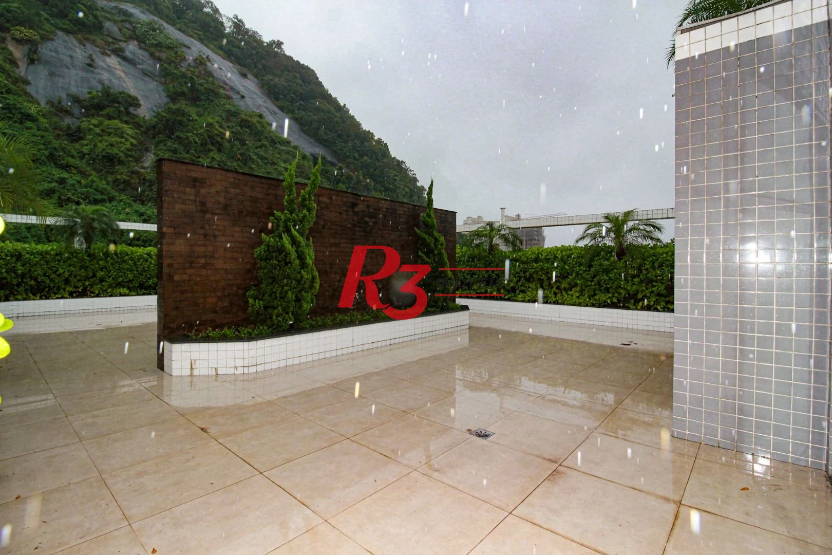 Apartamento com 2 dormitórios à venda, 68 m² por R$ 670.000,00 - Marapé - Santos/SP