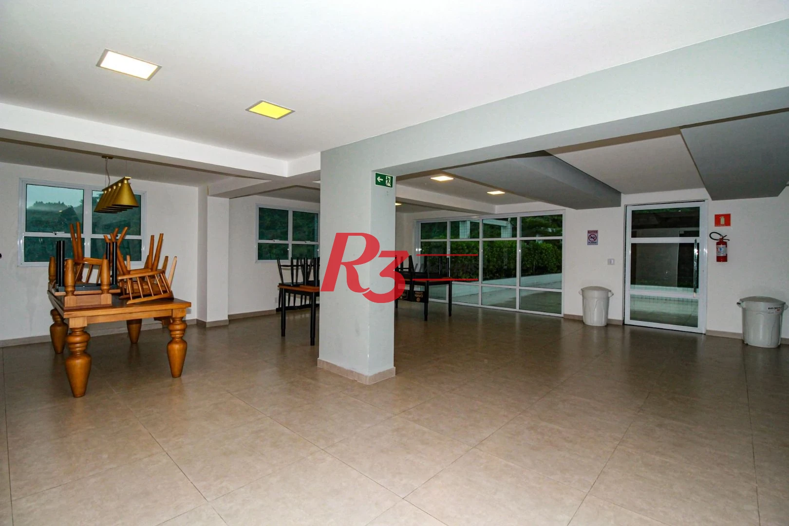Apartamento com 2 dormitórios à venda, 68 m² por R$ 670.000,00 - Marapé - Santos/SP