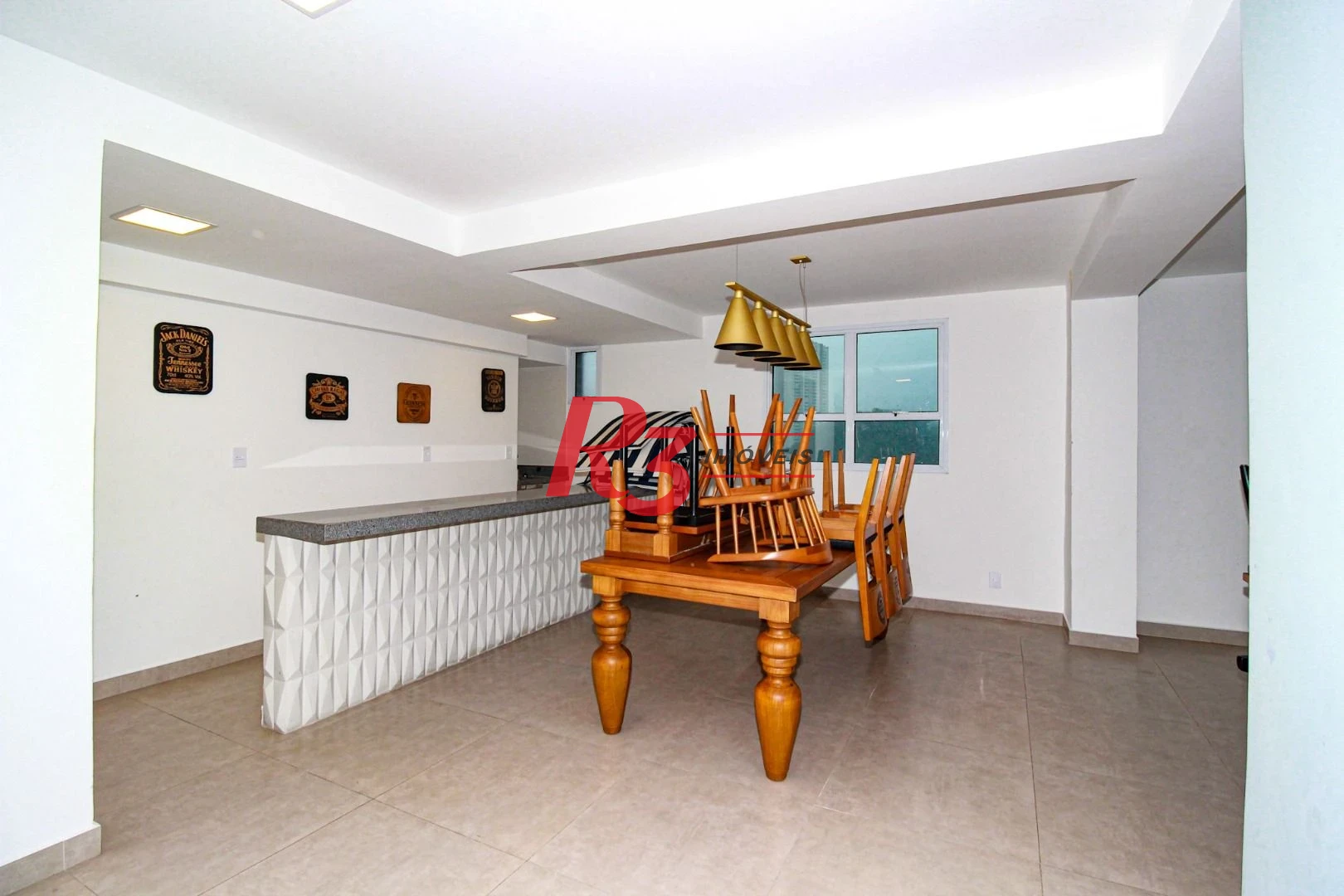 Apartamento com 2 dormitórios à venda, 68 m² por R$ 670.000,00 - Marapé - Santos/SP