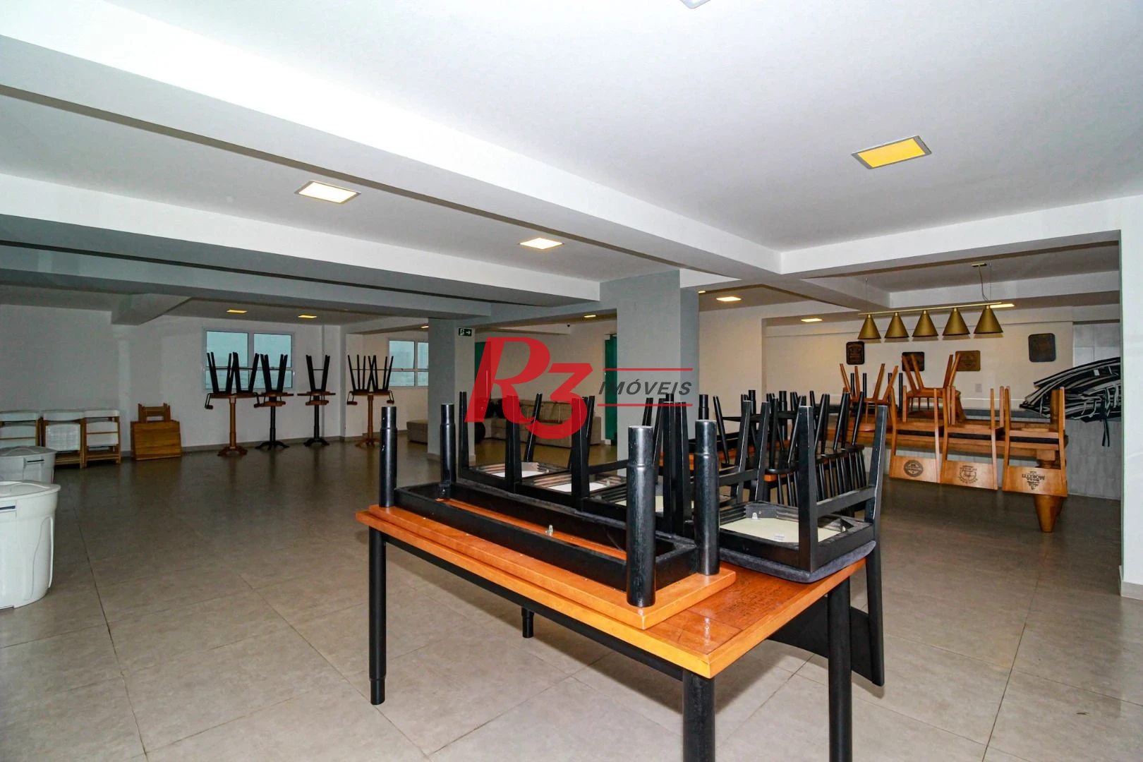 Apartamento com 2 dormitórios à venda, 68 m² por R$ 670.000,00 - Marapé - Santos/SP