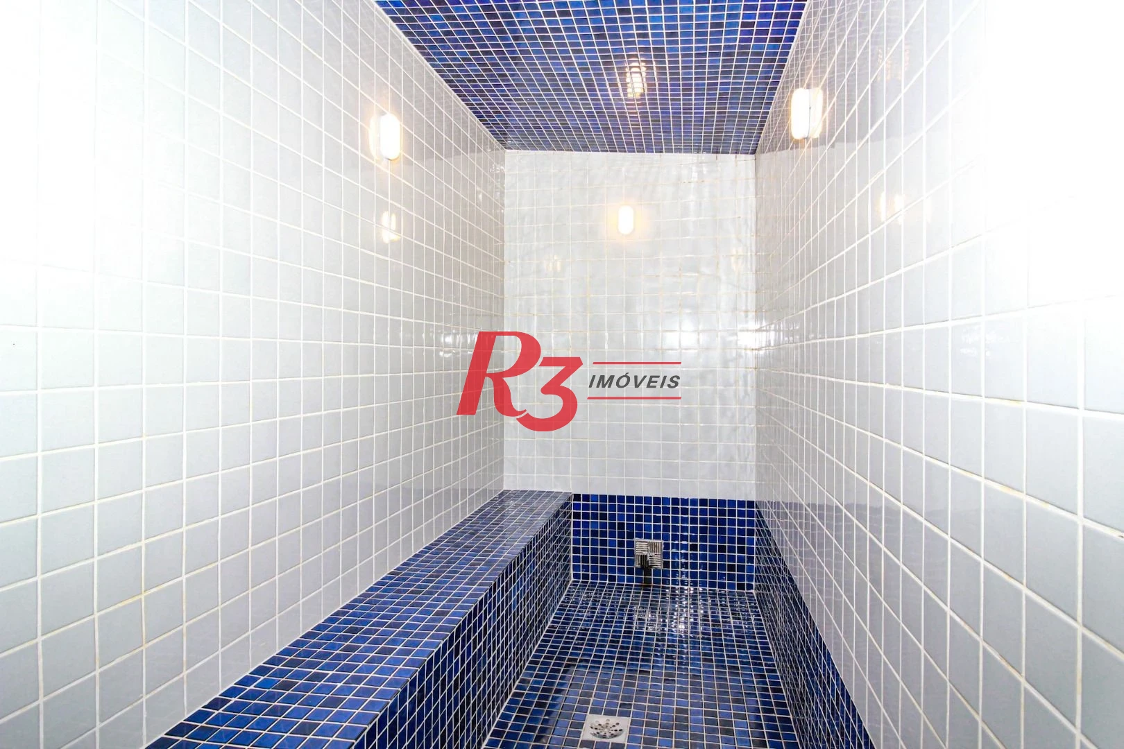 Apartamento com 2 dormitórios à venda, 68 m² por R$ 670.000,00 - Marapé - Santos/SP