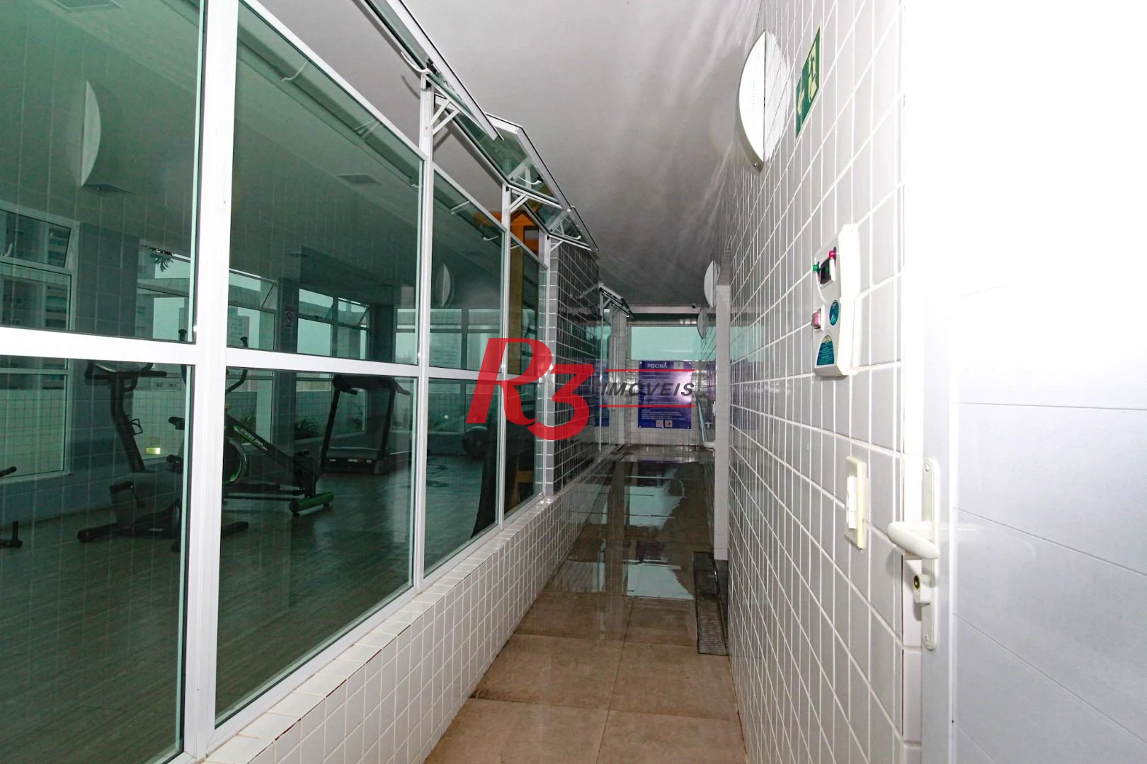 Apartamento com 2 dormitórios à venda, 68 m² por R$ 670.000,00 - Marapé - Santos/SP