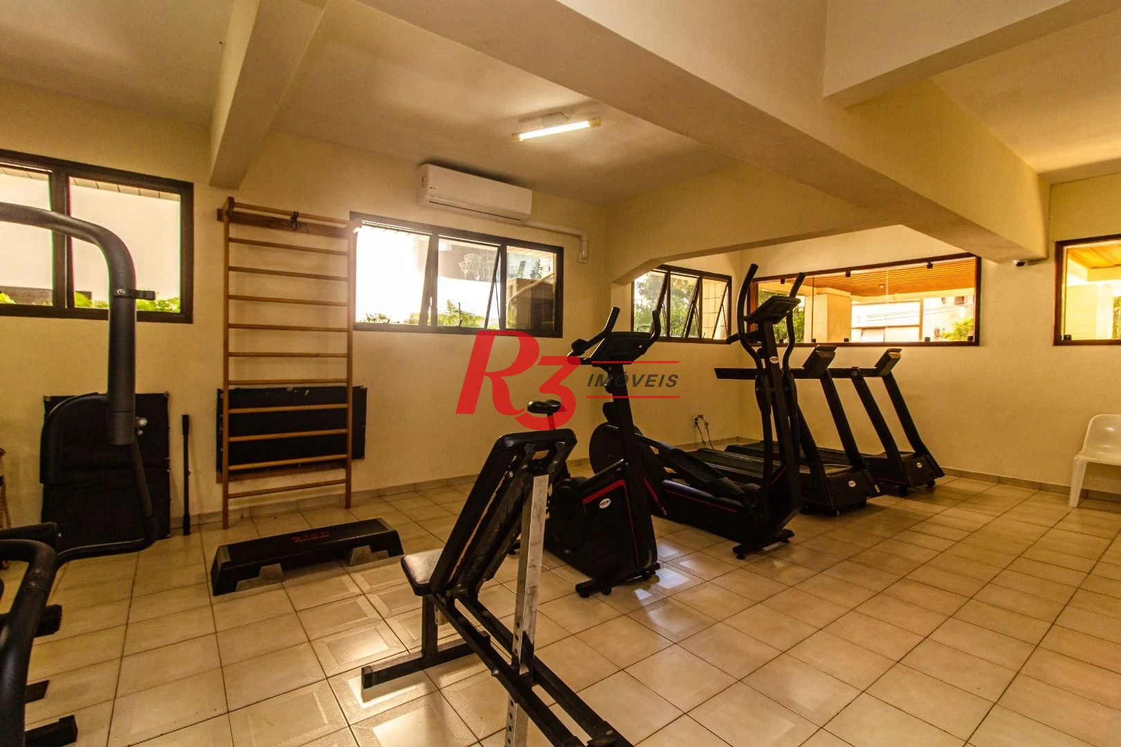 Apartamento com 3 dormitórios à venda, 235 m² por R$ 2.990.000,00 - Gonzaga - Santos/SP