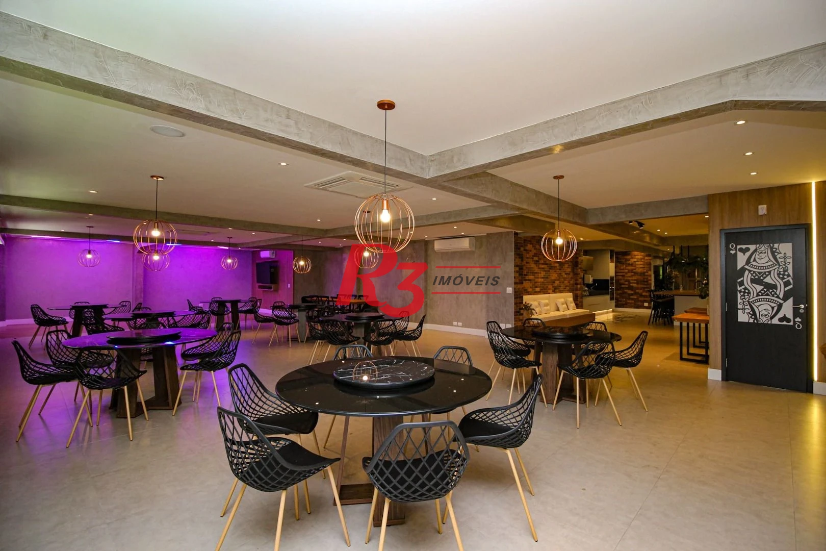 Apartamento com 3 dormitórios à venda, 235 m² por R$ 2.990.000,00 - Gonzaga - Santos/SP